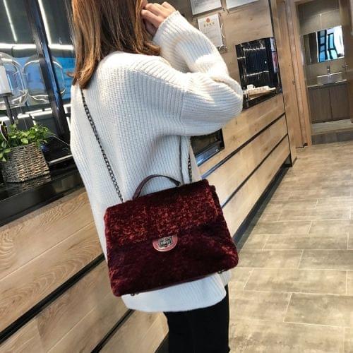 Leisure Fashion Clain Plush Slant Shoulder Bag(Wine Red)