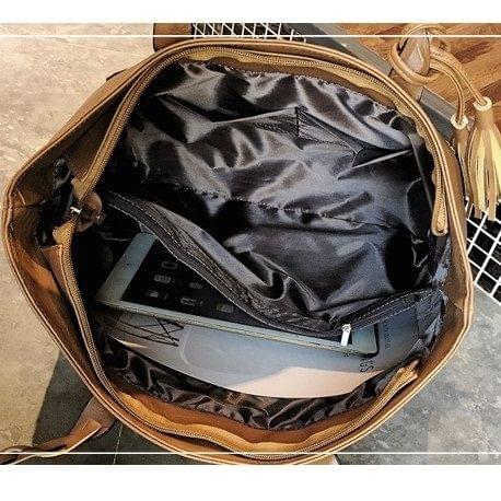 Solid Color Retro PU Leather Tassel Large Capacity Shoulder Bag Ladies Handbag (Light Brown)