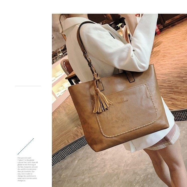 Solid Color Retro PU Leather Tassel Large Capacity Shoulder Bag Ladies Handbag (Light Brown)