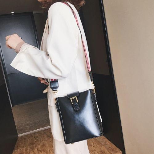 PU Leather Shoulder Travel Backpack Bag (Black)
