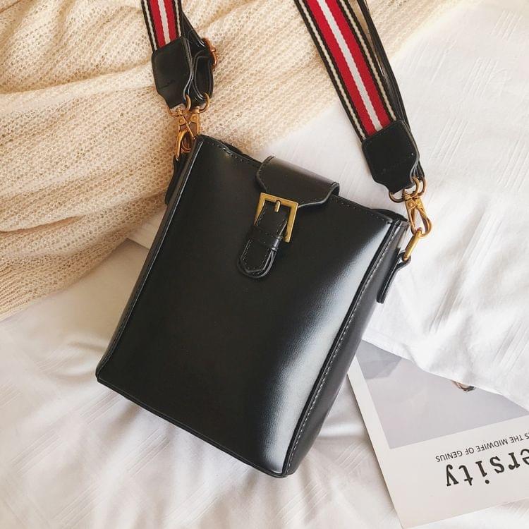 PU Leather Shoulder Travel Backpack Bag (Black)