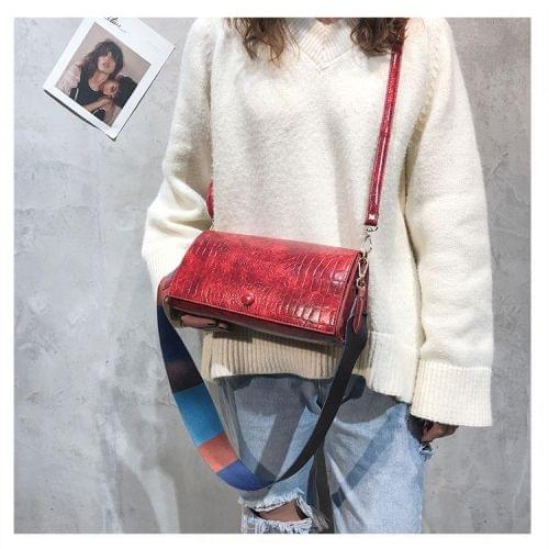 Long Crocodile Pattern Retro Casual Shoulder Bag Ladies Messenger Bag Handbag (Red)