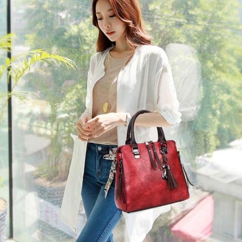 Casual PU Shoulder Bag Ladies Handbag Messenger Bag with Tassel and Cat Pendant (Red)