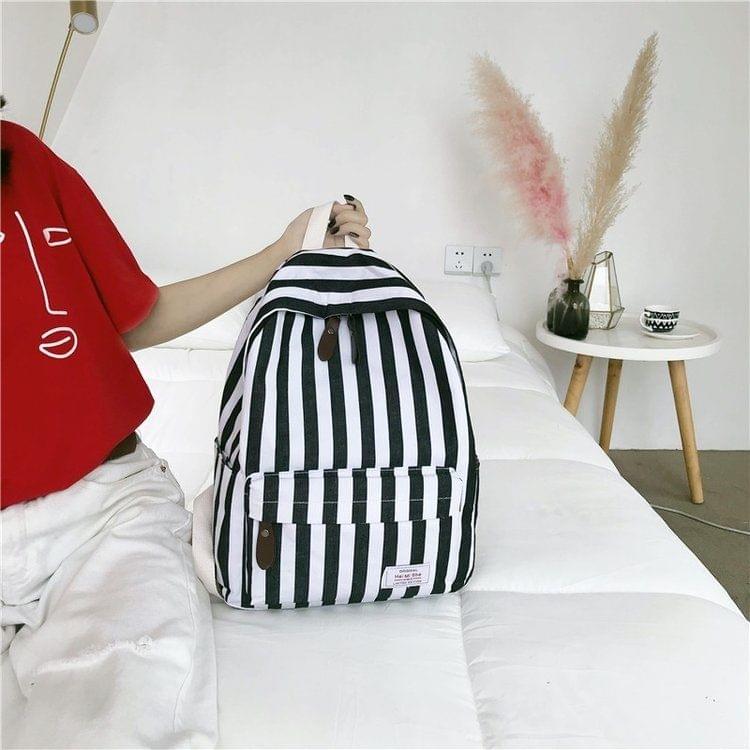 Vertical Stripes Pattern Double Shoulders School Bag Travel Backpack Bag (Black)