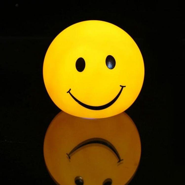 2 PCS Creative Colorful Smiley Night Light Bedside Lamp