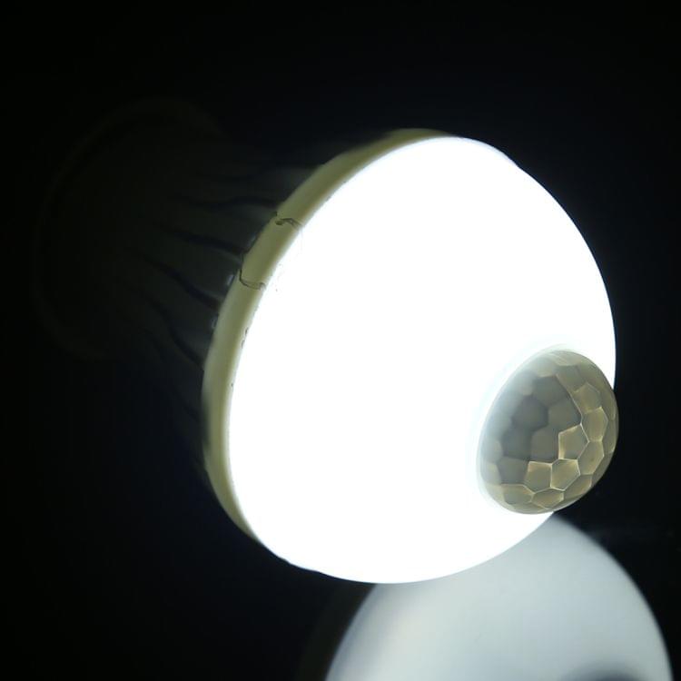 E27 5W 12 LEDs SMD 5730 300LM Infrared Motion Sensor LED Light Bulb, Sensor Distance: 4-6m, AC 220V(White Light)