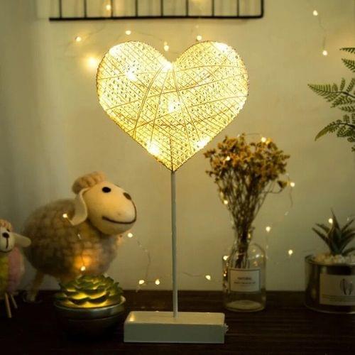 Heart Shape Rattan Romantic LED Holiday Light with Holder