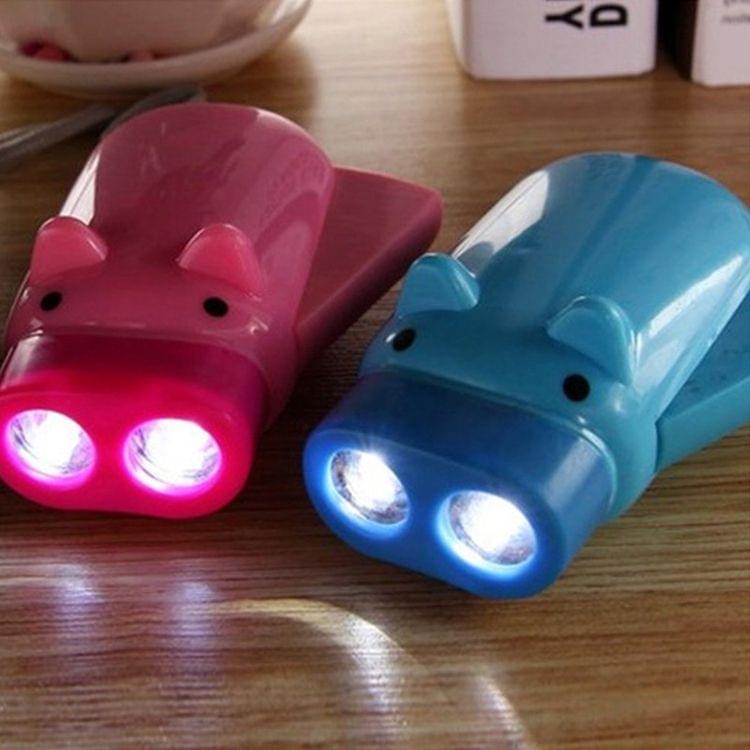3 PCS Hand Press Powered Cartoon Pig Shaped Flashlight
