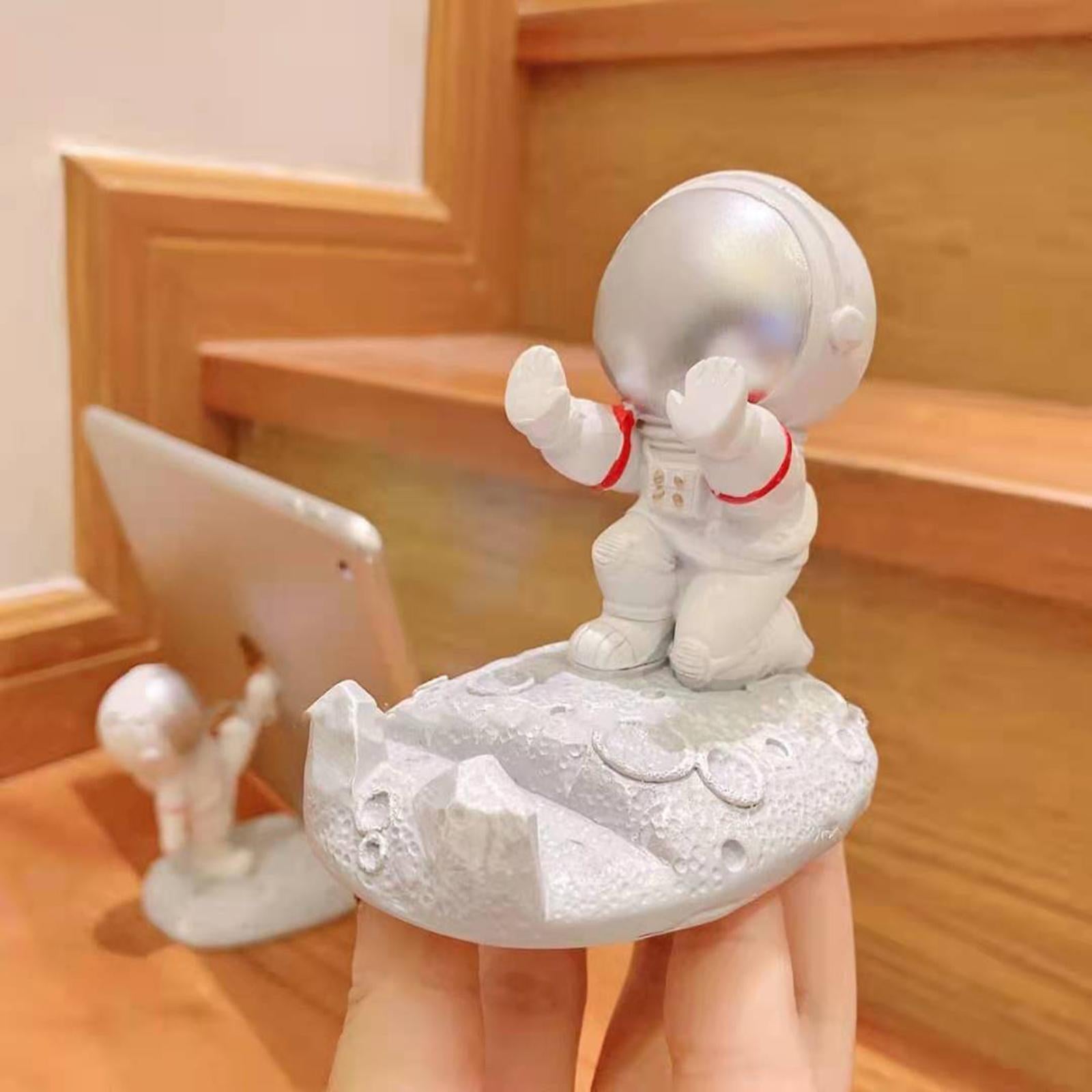 Universal Mobile Phone Holder Smartphone Resin Statue Decoration silver