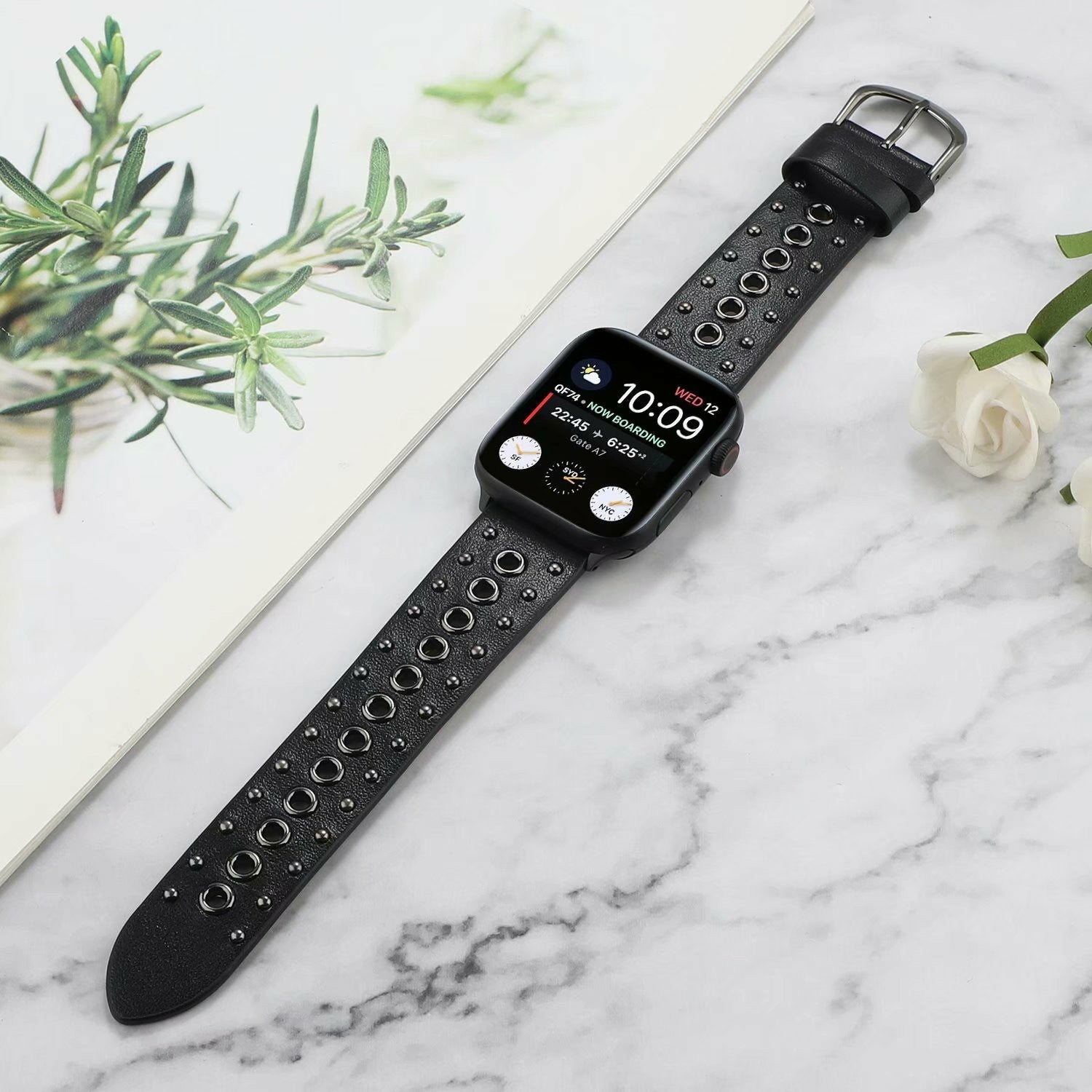Rivet Punk Style Genuine Leather Watch Band for Watch Ultra 49mm / Series 8 / 7 45mm / Series 6 / SE / SE (2022) 44m / 5 / 4 44mm / Series 1 / 2 / 3 42mm - Black