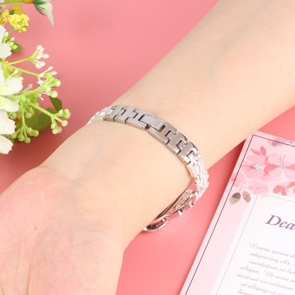 Rhinestone Decor Metal Watch Band for Apple Watch Ultra 49mm / Series 8 / 7 45mm / Series 6 / 5 / 4 / SE (2022) / SE 44mm / Series 3 / 2 / 1 42mm Eye Design Bracelet Strap - Silver - UNIQBUY