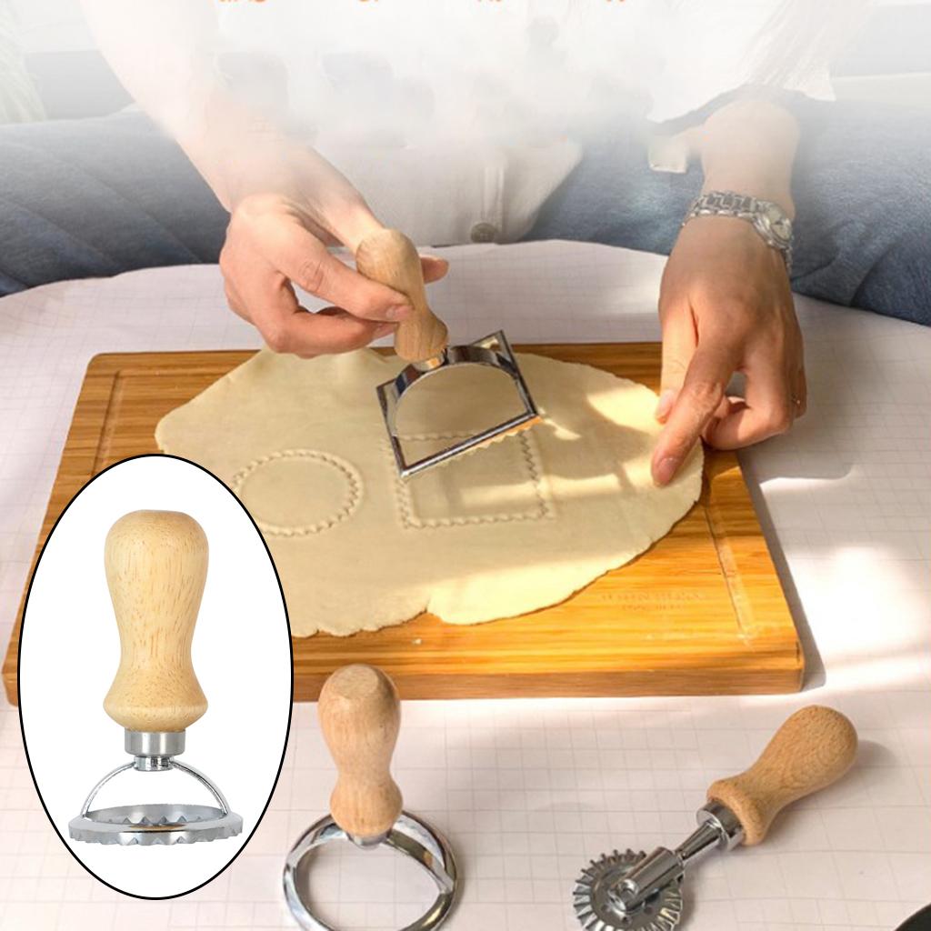 Classical Ravioli Stamp Cutter Mould Wooden Handle for Pasta Dough Cutter S round