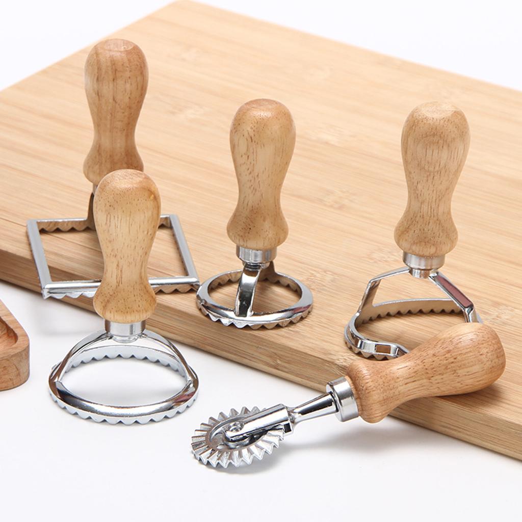 Classical Ravioli Stamp Cutter Mould Wooden Handle for Pasta Dough Cutter S round