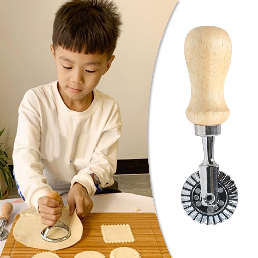 Classical Ravioli Stamp Cutter Mould Wooden Handle for Pasta Dough Cutter Roll round handle