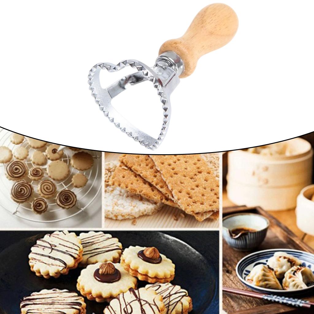 Classical Ravioli Stamp Cutter Mould Wooden Handle for Pasta Dough Cutter heart