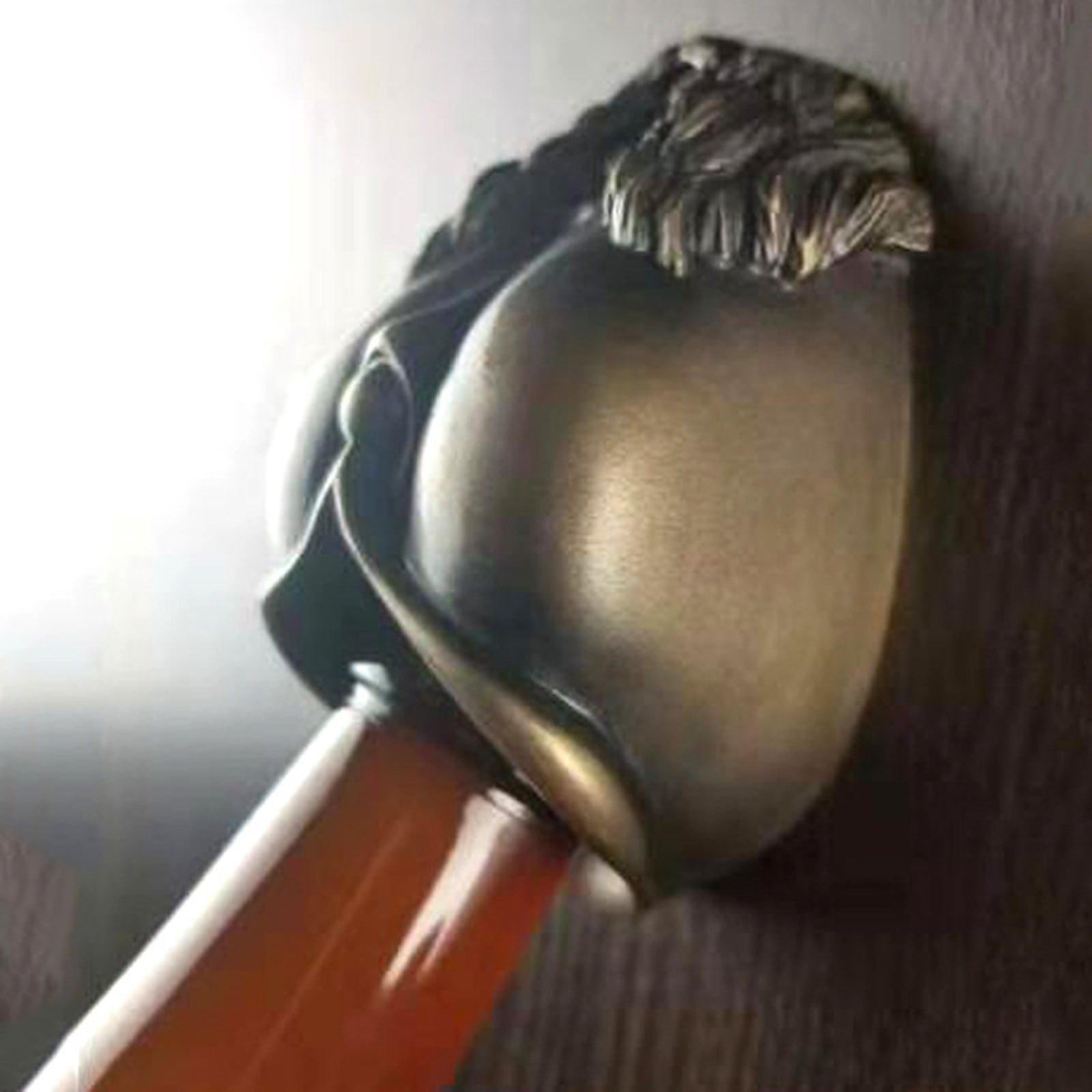 Wall Mount Iron Bottle Opener Beer Wine Bottle Open Cap Bar Opener Gold