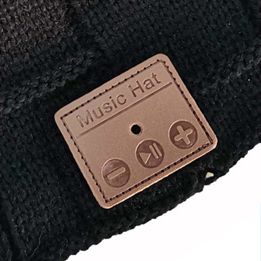 Bluetooth Warm Headset Music Plush Hat Skull with Headphone Speaker