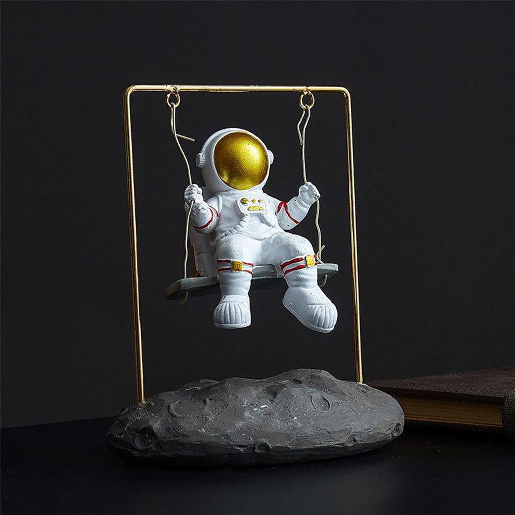 Spaceman Ornament Home Decoration Present Astronaut Figure Statue Style 1