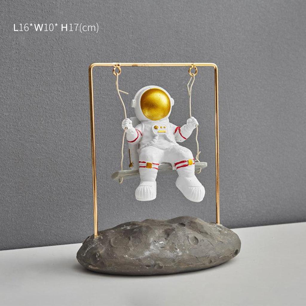 Spaceman Ornament Home Decoration Present Astronaut Figure Statue Style 1