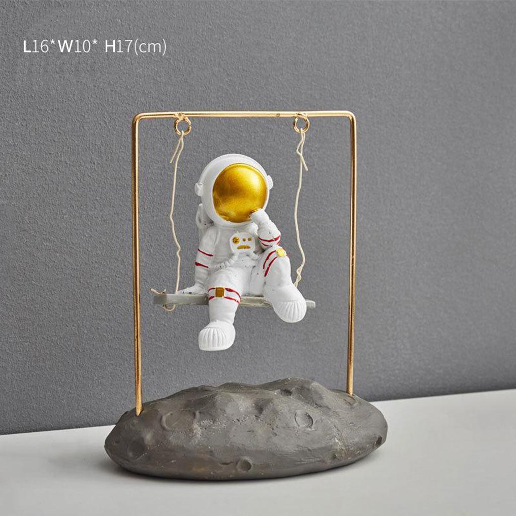 Spaceman Ornament Home Decoration Present Astronaut Figure Statue Style 2