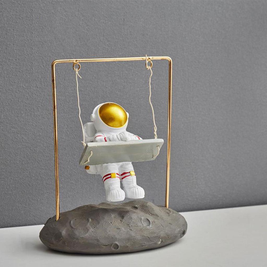 Spaceman Ornament Home Decoration Present Astronaut Figure Statue Style 3