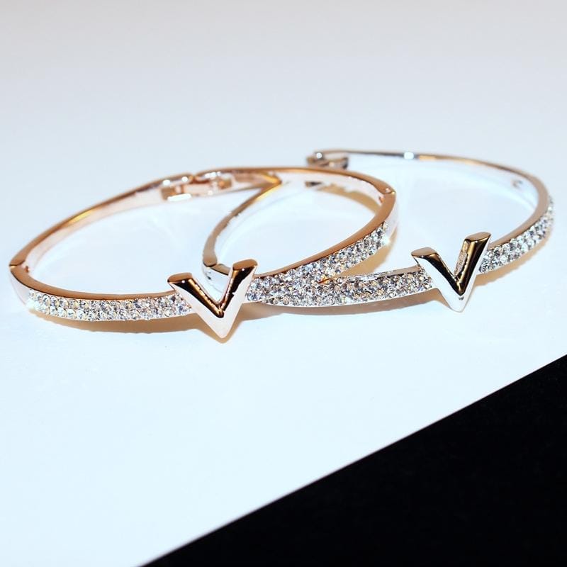 V Letter Design Zircon Rose Gold And White Simple Jewelry Bracelets For Women And Girls (Rose Gold)