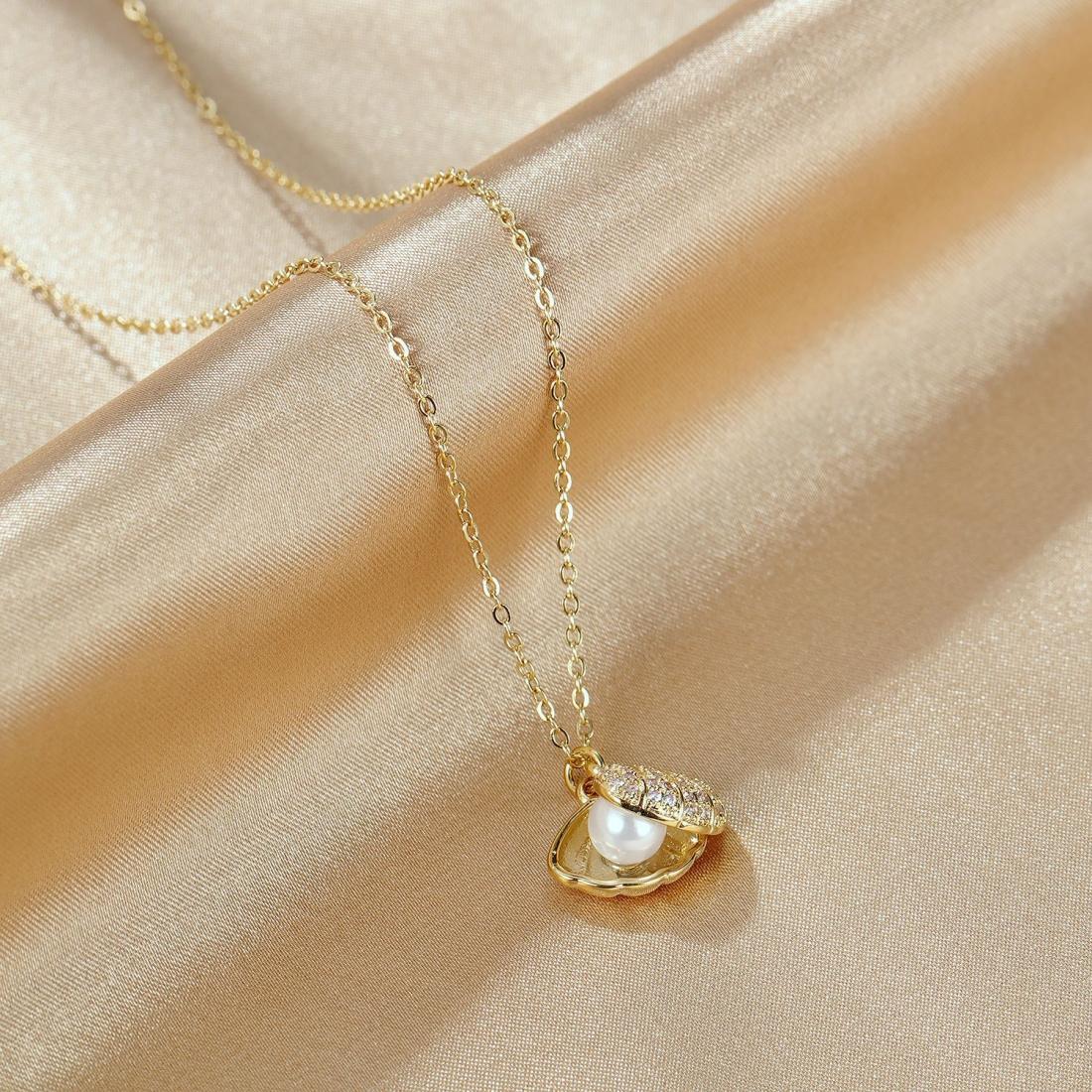 OPK 003 Diamond Shell Pearl Necklace Fan-shaped Pendant Clavicle Chain (Gold)