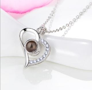 Girl Heart Pendant Necklace Jewelry (Gold)