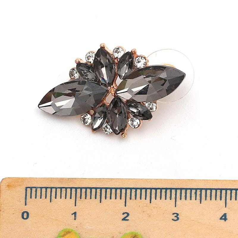 Five-leaf Petal Crystal Earrings Pink Diamond Earrings Simple Jewelry (Light Green)