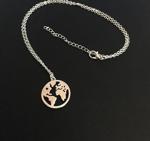 Women Bohemian World Map Pendant Necklace Metal Earth Charms Necklaces Jewelry Collars (Silver)