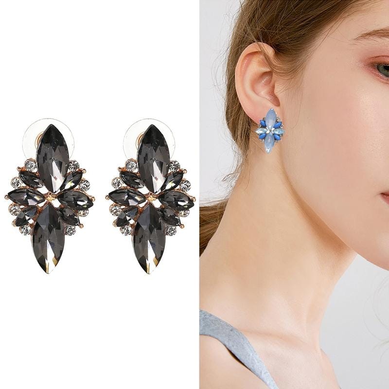 Five-leaf Petal Crystal Earrings Pink Diamond Earrings Simple Jewelry (black)