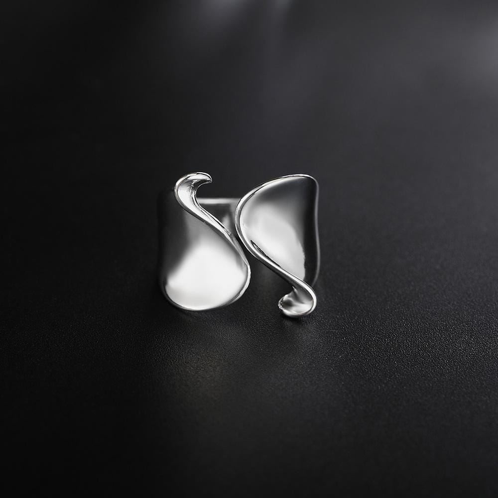 Creative Classics Jewelry Unique Smooth Geometric Ring (Silver Plated)