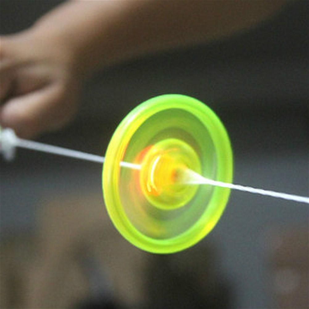 10 PCS Flash Pull Line Hot Wheels Light Flywheel Pull Whistle Creative Children Toys (Random Color Delivery)