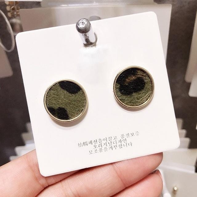 Fashion Woolen Leopard Round Circle Stud Earrings For Women Metal Jewelry (Green)