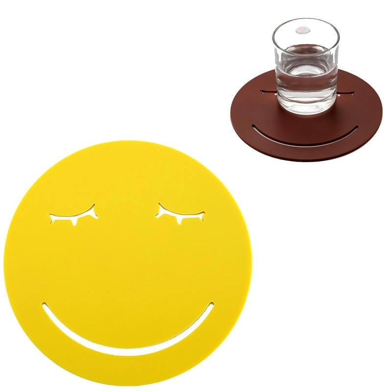 3 PCS Smile Face Expression Shape Food Grade Silicone Placemat Household Insulation Pad Cartoon Expression Non-Slip Table Mat Microwave Heating Pad (Yellow)