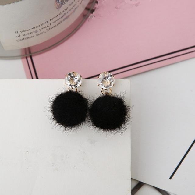 Short Paragraph Earrings Personalized Wild Simple Hair Ball Female Models Earrings (Black)