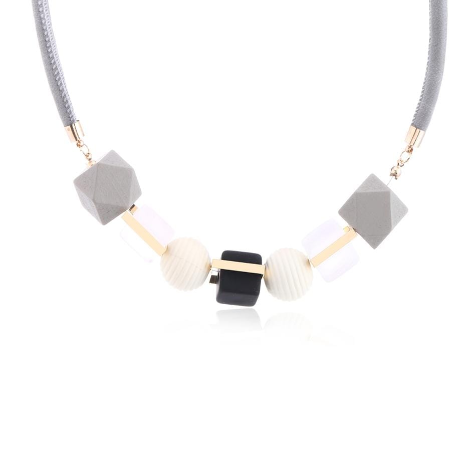 Fashion Coloured Wood Geometric Pendant Necklace (GRAY)