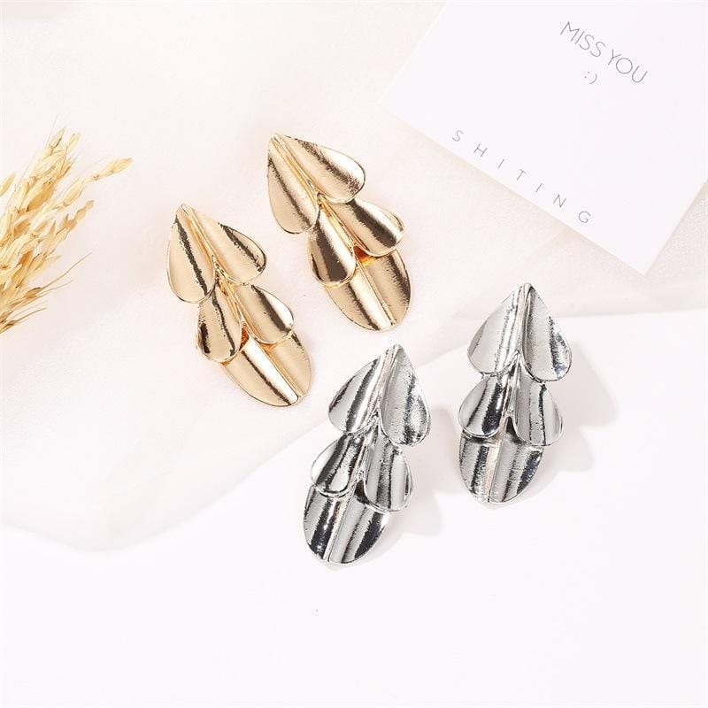 Women Multi-layered Heart Exaggerated Mirror Leaf Ear Jewelry (Gold)